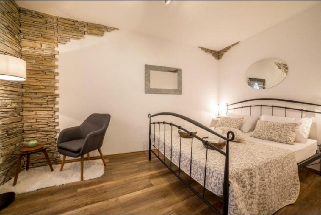 Iron Gates Apartments Σπλιτ Εξωτερικό φωτογραφία