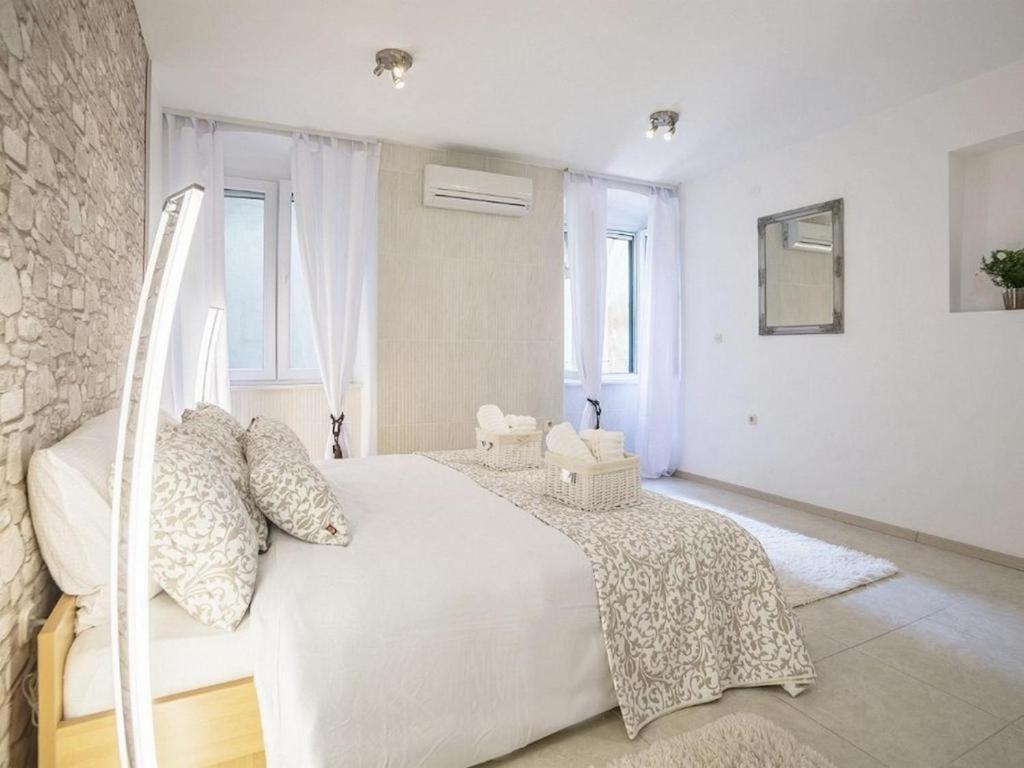 Iron Gates Apartments Σπλιτ Εξωτερικό φωτογραφία
