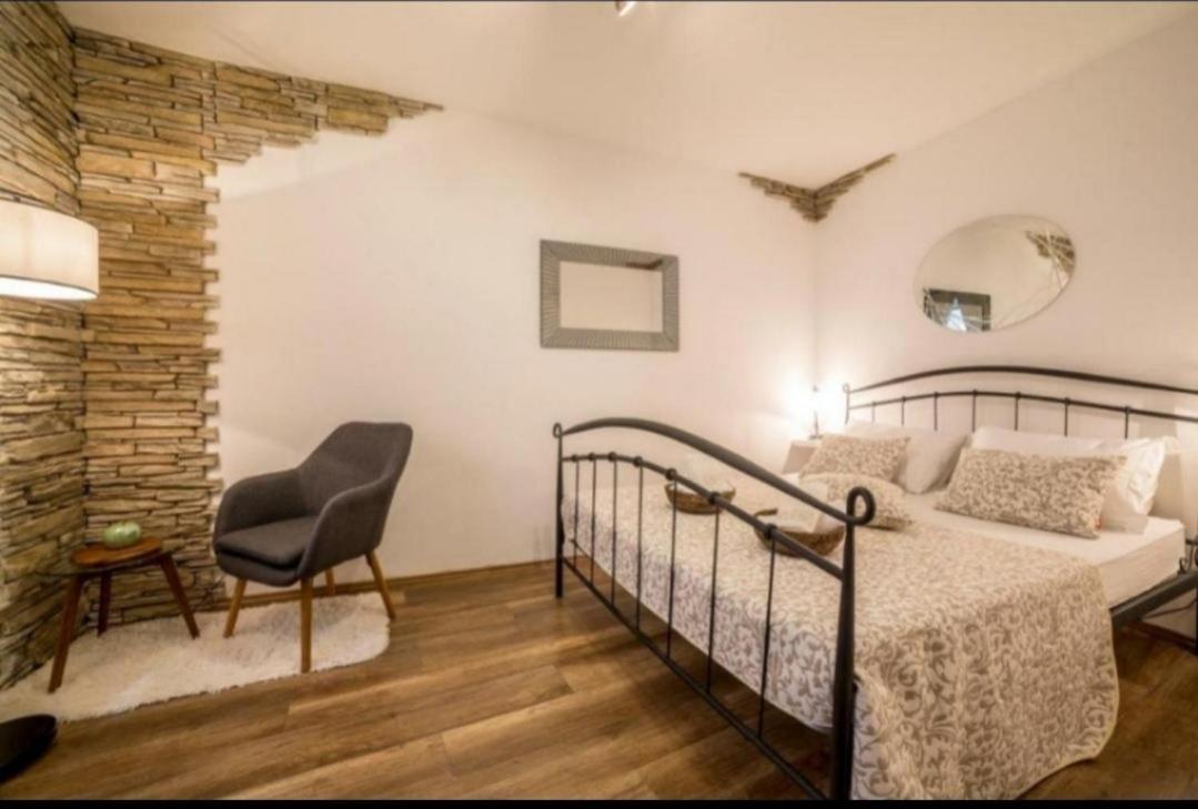 Iron Gates Apartments Σπλιτ Δωμάτιο φωτογραφία