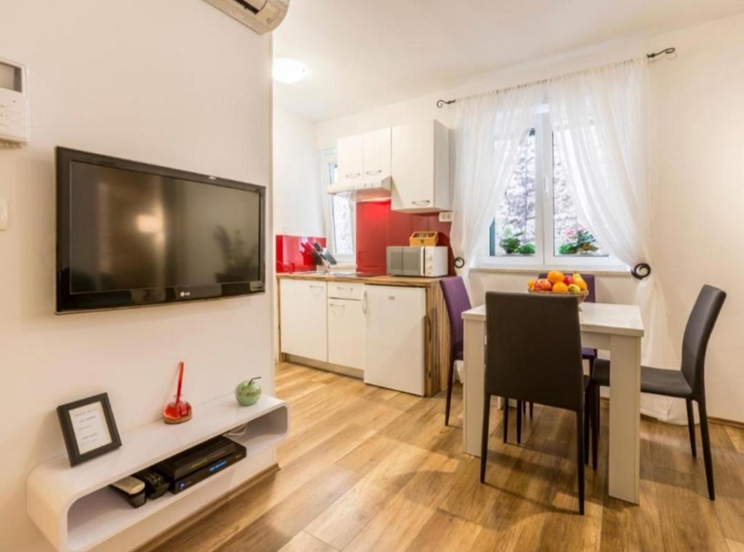 Iron Gates Apartments Σπλιτ Εξωτερικό φωτογραφία