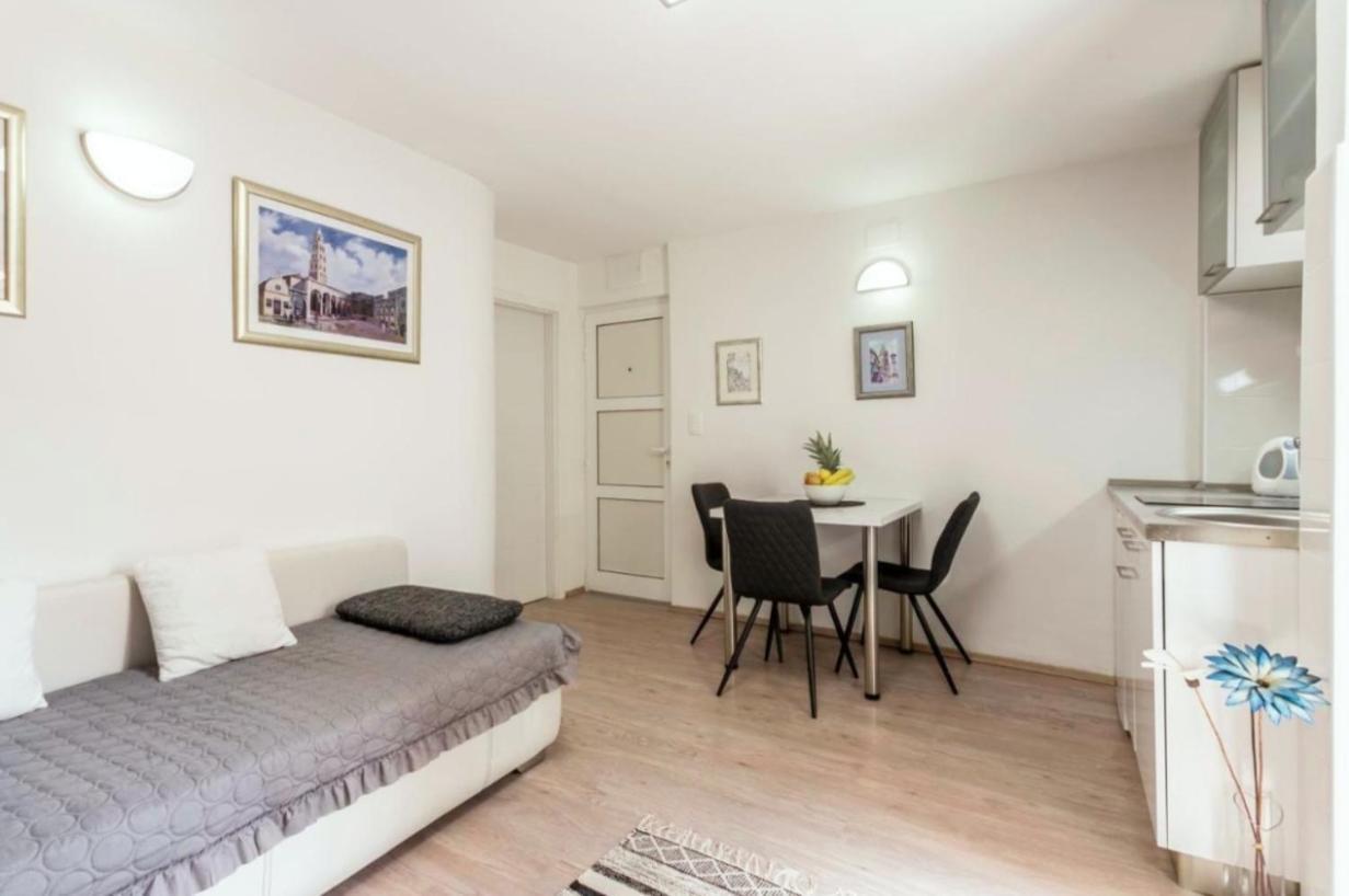 Iron Gates Apartments Σπλιτ Εξωτερικό φωτογραφία