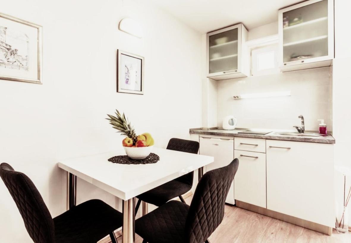 Iron Gates Apartments Σπλιτ Εξωτερικό φωτογραφία